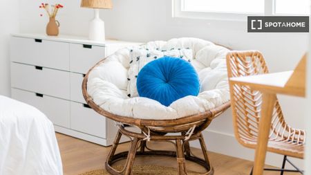 valencia, Valencian Community 46011 - Photo 2