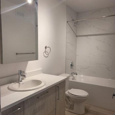 Luxueux condo neuf et moderne 4 1/2 Métro PIE-IX Montréal Hochelaga-Maisonneuve à louer - appartement / logement - Photo 3