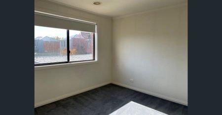 Ideal Family Home in popular Lake Gardens location. - Photo 3