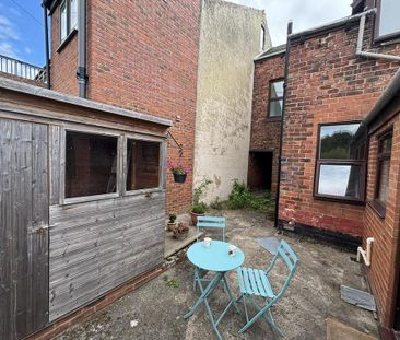 2 bedroom terraced house to rent - Photo 3