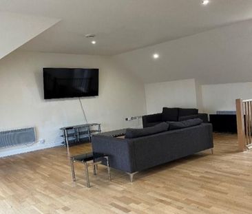 4 bedroom private hall to rent - Photo 3