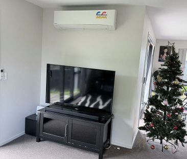 Large Family Home with Long Term Tennant Required - Photo 1