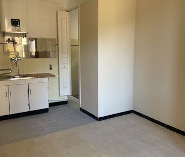 Location Appartement 1 pièce 11m² VILLEFRANCHE SUR MER 06230 - Photo 4