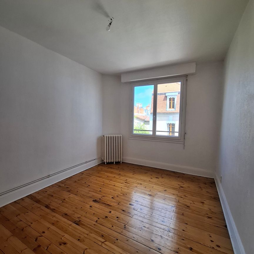 Location Appartement 4 pièces 71m² VICHY 03200 - Photo 1