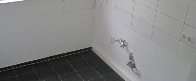 2017 Sanierte und Renovierte 2-Zimmer Whg. mit Balkon - Foto 1