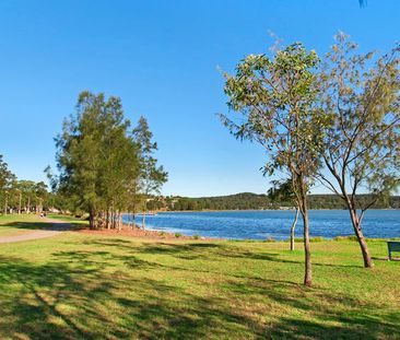 1/15 Yorston Street, Warners Bay NSW 2282 - Townhouse For Rent | Do... - Photo 3