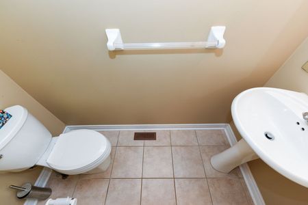 For Lease - 15 Cooperage Street, Brampton, Ontario - Photo 4