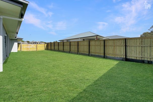 68 Samarai Drive, - Photo 1