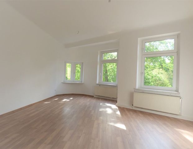 Leutzsch - Schöne 3 Zi.- Whg., Gäste WC, Loggia, frisch saniert! - Foto 1