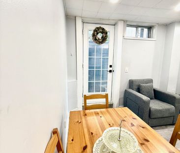 For Lease - 16 Eastman Crescent, Newmarket, Ontario - Photo 6