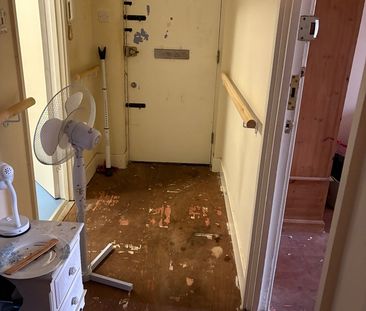 1 Bed Flat, Field Court, NW3 - Photo 2