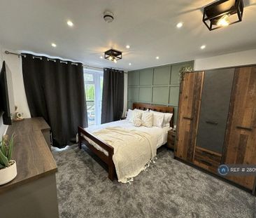 1 bedroom in a house share to rent - Photo 4