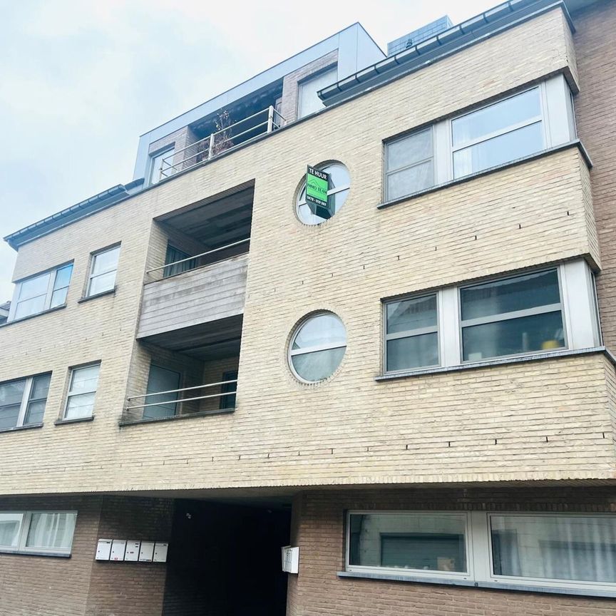 PRACHTIG APPARTEMENT NABIJ HET CENTRUM VAN NINOVE. - Photo 1