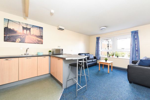 Ensuite Bronze - Photo 1