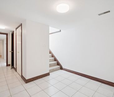 For Lease - 664 Scarlett Road, Toronto, Ontario - Photo 6