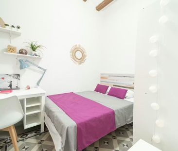 Carrer de la Boqueria, Barcelona, Catalonia 08002 - Photo 2