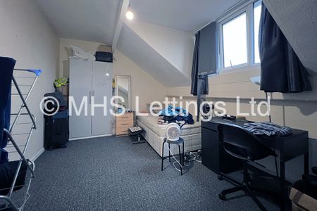 2 Bedroom Mid Terraced House for rent in Elizabeth Street - Photo 3