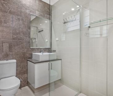 LOW MAINTENANCE IN GREAT LOCATION - Photo 6