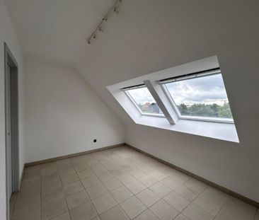 Instapklaar dakappartement met 1 slpk in centrum Zonhoven - Photo 6