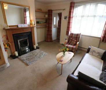 3 bedroom cottage to rent - Photo 2