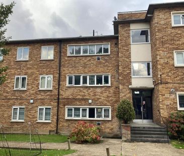 3 bedroom flat to rent - Photo 2