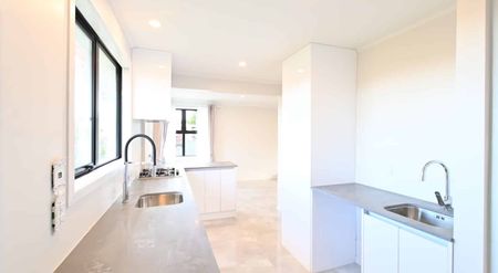 Renovated home Otara - Photo 5