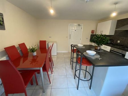 Hearsall Lane Room 2 - Photo 4