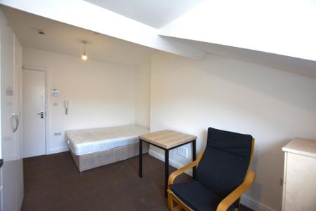 House of multiple occupation to rent - Photo 4