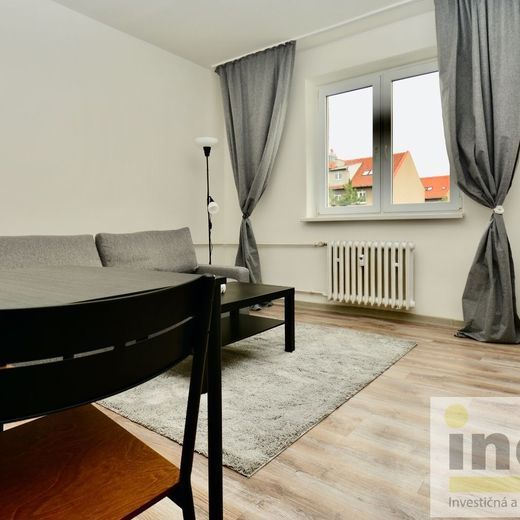 ZREKONŠTRUOVANÝ 2 IZB. BYT S TICHOU ORIENTÁCIOU, BERNOLAKOVO - Fotografia 1