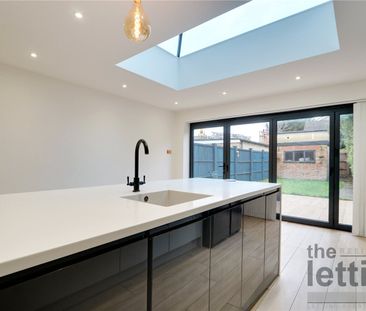 Browning Road, Enfield, Middlesex, EN2 0EW - Photo 1