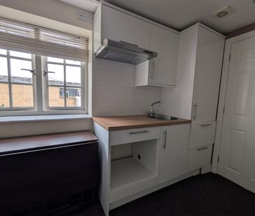 Studio to rent - Photo 5