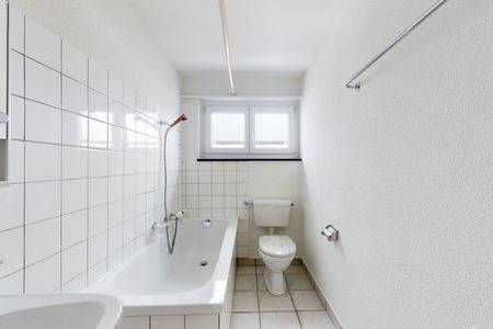 Living close to the center - Photo 2