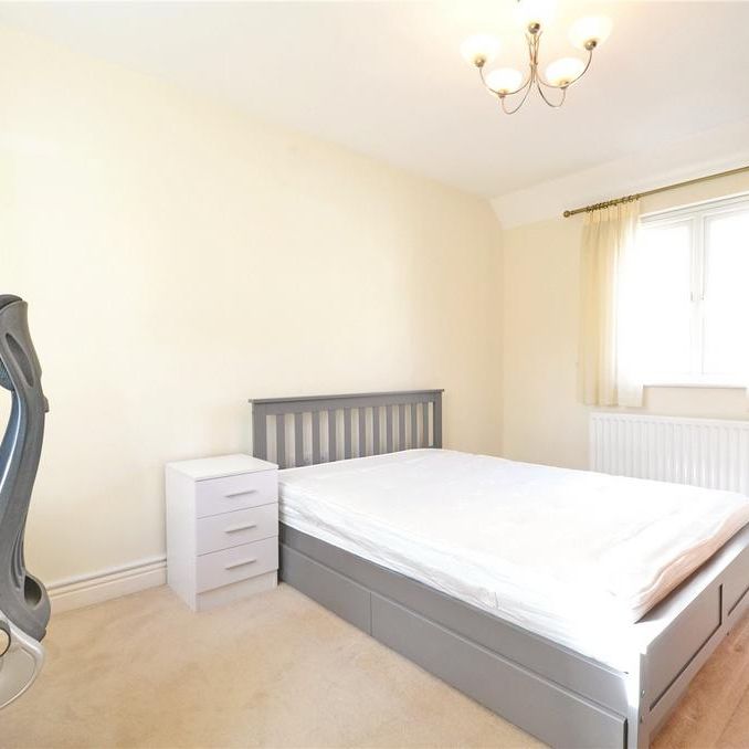 6 bedroom detached house to rent - Photo 1