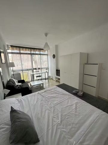 Calle Barcenillas, Málaga, Andalusia 29012 - Photo 3