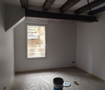 Location Appartement 3 pièces 70m² SABLE SUR SARTHE 72300 - Photo 2