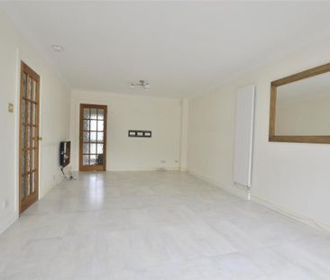 3 bedroom detached house to rent - Photo 6