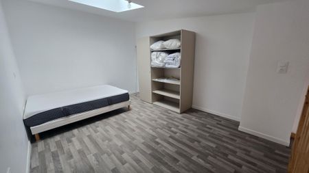 Location Appartement 1 pièce 32m² LA ROCHE SUR YON 85000 - Photo 3