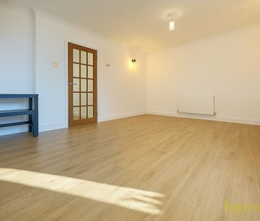 Churchfields, CM24, Stansted - Photo 2