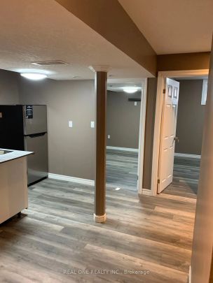 Detached Home For Lease | X8440516 - Photo 1