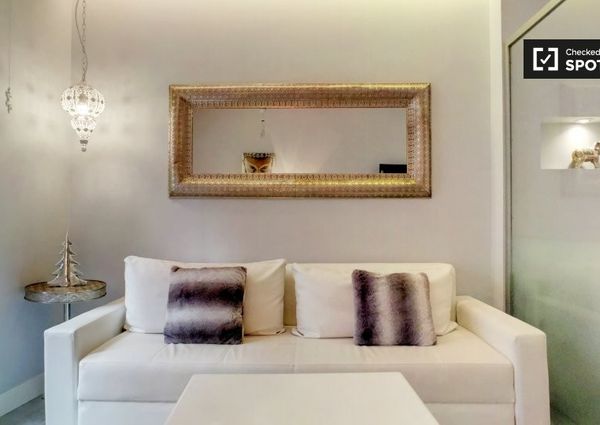 Calle del Infante, Madrid, Community of Madrid 28014