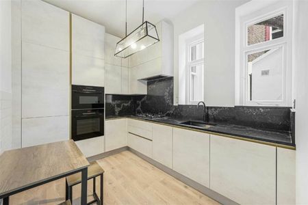 Courtfield Road, SW7, London - Photo 3