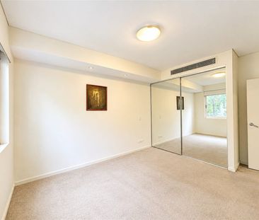1 bedroom+1 small room/office modern apartment - Photo 3