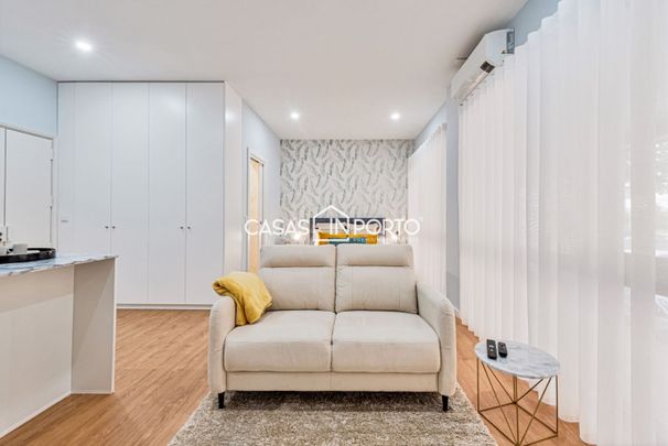 Apartamento Charme - Exclusividade e Conforto Junto ao Metro dos Combatentes - Photo 1