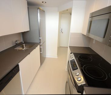 551 Eglinton Avenue East - Photo 6