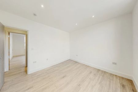 Bushey Grove Road, Bushey, London, WD23 - Photo 5