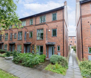 4 bedroom townhouse to rent - Photo 1