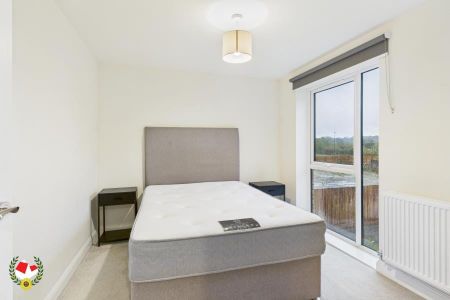 Minett Road, Yate, Bristol - Photo 2