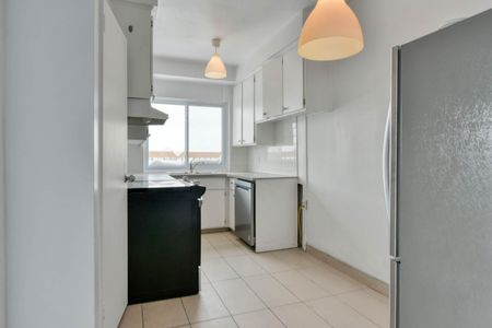 809 Bloomfield Avenue - Photo 3