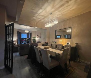 3 Bed Terraced House, Central Park Road, E6 - Photo 3