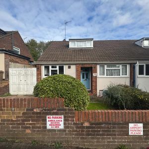 3 bedroom semi-detached bungalow to rent - Photo 2